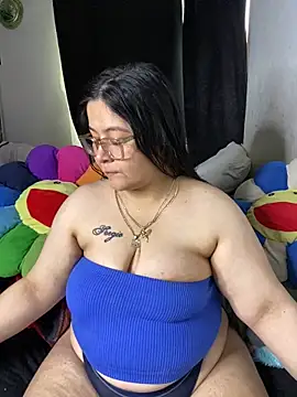 Snapshot of MsConejitaa chatting on 05.18.26 MsConejitaa online show from 05.18.26