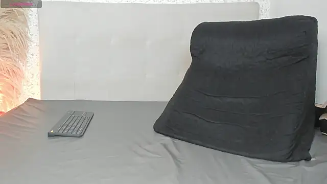 Azahara Amin  online show from 03.22.25