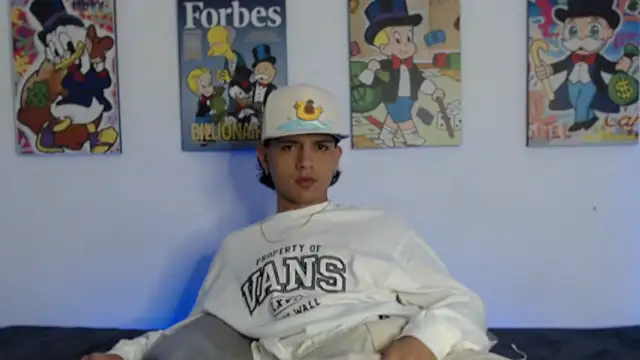 Snapshot of andersonZ998 chatting on 02.06.25 andersonZ998 online show from 02.06.25