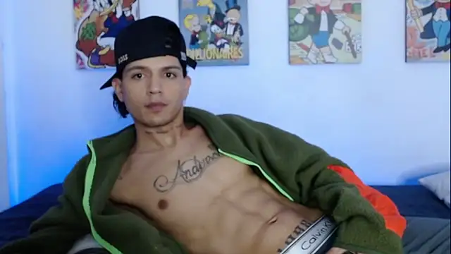 Snapshot of andersonZ998 chatting on 02.14.25 andersonZ998 online show from 02.14.25