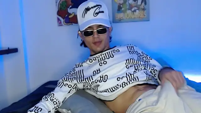 Snapshot of andersonZ998 chatting on 02.20.25 andersonZ998 online show from 02.20.25