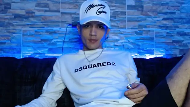 Snapshot of andersonZ998 chatting on 03.18.25 andersonZ998 online show from 03.18.25