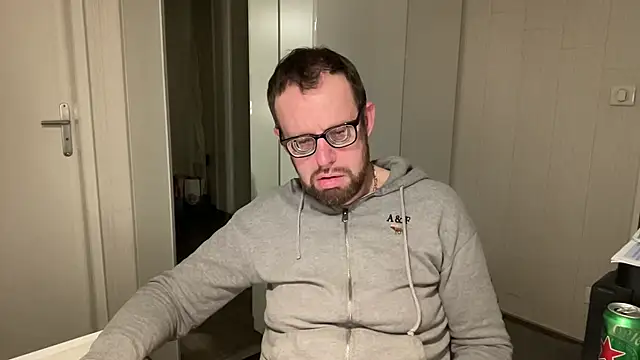 Snapshot of FABIOGLASSES chatting on 12.08.24 FABIOGLASSES online show from 12.08.24