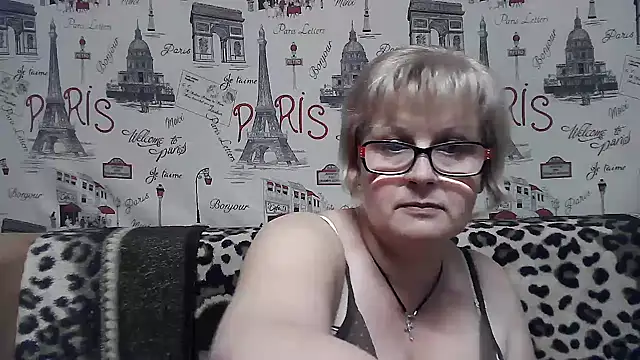 Snapshot of Gina_Marlyn chatting on 02.10.25 Gina Marlyn online show from 02.10.25