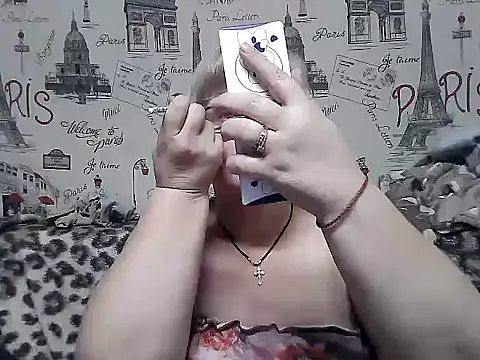 Snapshot of Gina_Marlyn chatting on 02.21.25 Gina Marlyn online show from 02.21.25