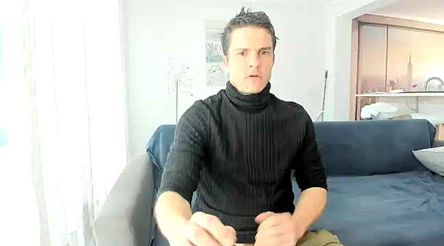 Snapshot of HeteroOli chatting on 02.06.25 HeteroOli online show from 02.06.25