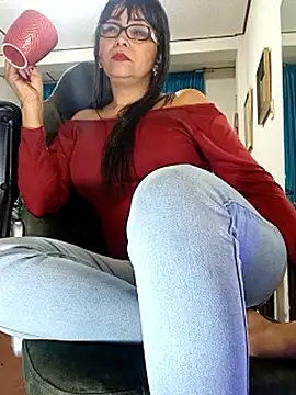 Snapshot of kelly_dirty_ chatting on 04.21.26 kelly dirty online show from 04.21.26