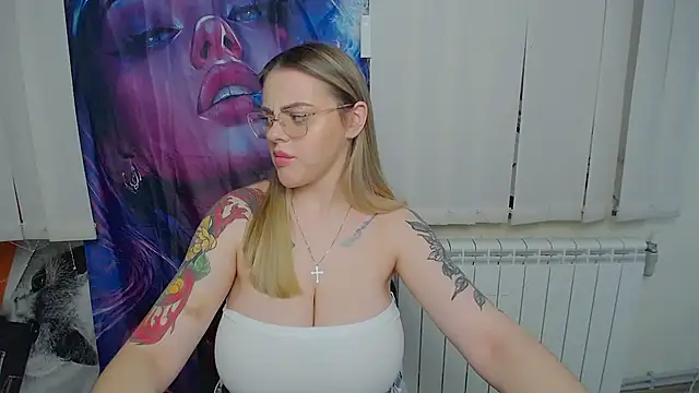 Lilia Moon online show from 01.09.26