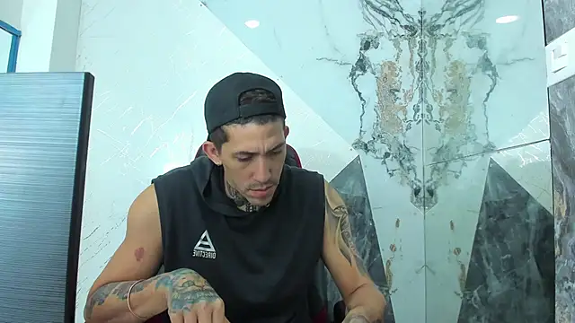 Snapshot of yeckodream chatting on 11.15.25 yeckodream online show from 11.15.25