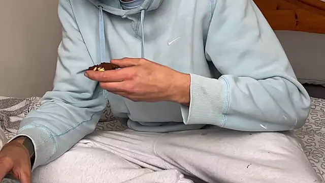 ThatGuyNextDoor1992 online show from 10.05.25