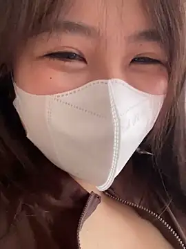 Onee-Chew online show from 04.10.26