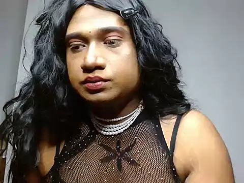 Snapshot of Akhilamolu_the_transsissy chatting on 05.02.26 Akhilamolu the transsissy online show from 05.02.26