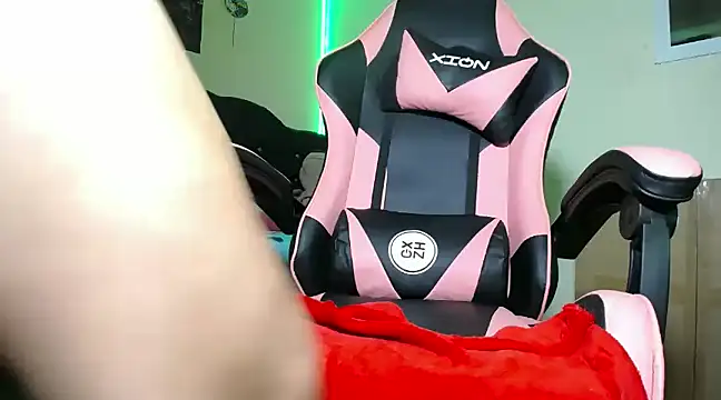 Snapshot of yuliana_19 chatting on 03.10.25 yuliana 19 online show from 03.10.25