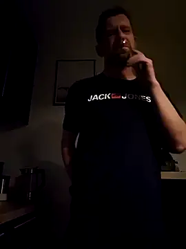 Snapshot of Mjn34 chatting on 10.08.25 Mjn34 online show from 10.08.25