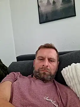 Snapshot of Mjn34 chatting on 10.16.25 Mjn34 online show from 10.16.25