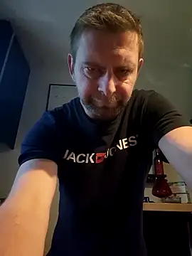 Snapshot of Mjn34 chatting on 10.27.25 Mjn34 online show from 10.27.25