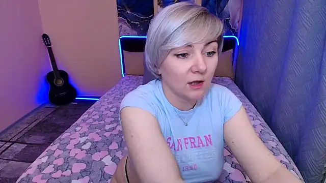 BlondPearl online show from 09.14.25