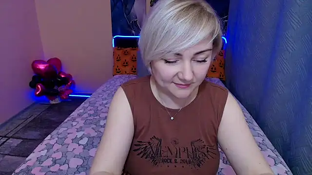 BlondPearl online show from 11.01.25