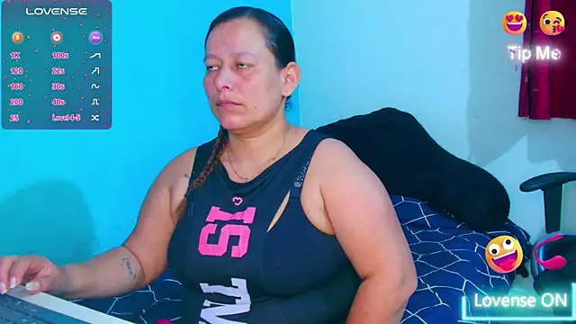 Snapshot of Diana_Lozano chatting on 05.07.26 Diana Lozano online show from 05.07.26