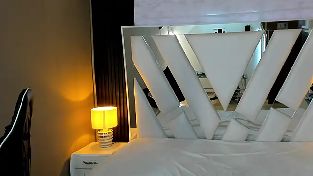 Linda4Petite online show from 02.02.26