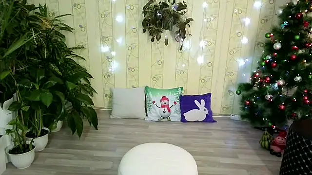 Snapshot of pink_dawn chatting on 12.31.24 pink dawn online show from 12.31.24