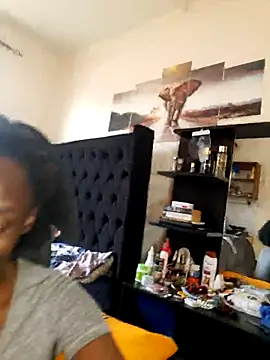 Snapshot of lynnkatrina chatting on 07.19.26 lynnkatrina online show from 07.19.26