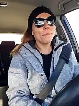 Ellie-L-Elizabeth online show from 02.04.25