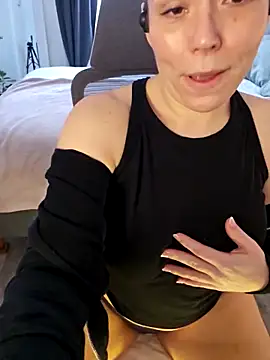 Ellie-L-Elizabeth online show from 03.06.25