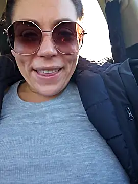 Ellie-L-Elizabeth online show from 11.06.25