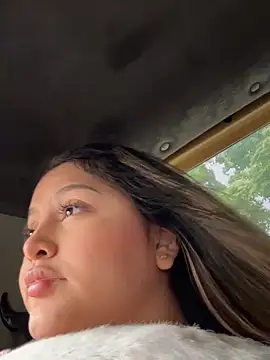 lunablossom  online show from 12.05.25