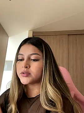 lunablossom  online show from 12.14.25