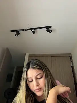 lunablossom  online show from 03.07.26