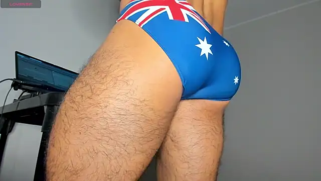 Snapshot of MikeMiller2 chatting on 10.24.25 MikeMiller2 online show from 10.24.25