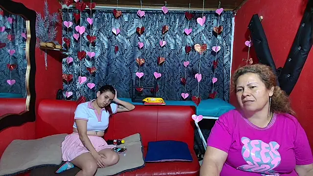 Snapshot of lesbiancuple chatting on 02.13.25 lesbiancuple online show from 02.13.25