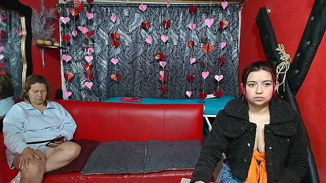 Snapshot of lesbiancuple chatting on 02.16.25 lesbiancuple online show from 02.16.25