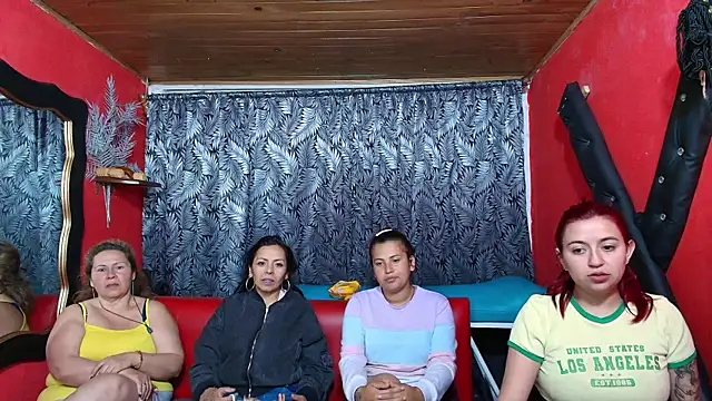 Snapshot of lesbiancuple chatting on 02.26.25 lesbiancuple online show from 02.26.25
