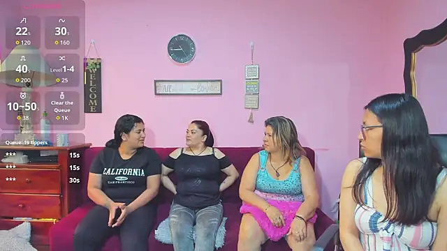 Snapshot of lesbiancuple chatting on 10.15.25 lesbiancuple online show from 10.15.25