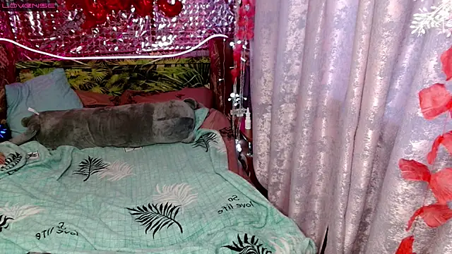 Careys universe online show from 03.06.25