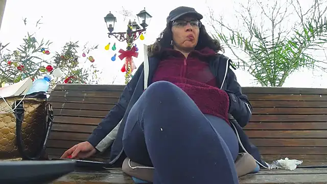 SquirtyMellissaLabia online show from 12.21.25