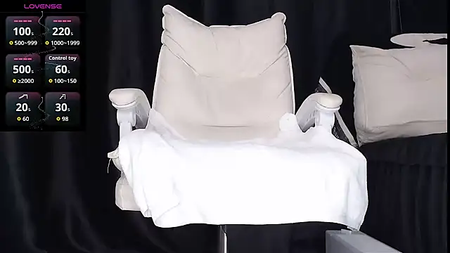 qianqian  online show from 11.25.25