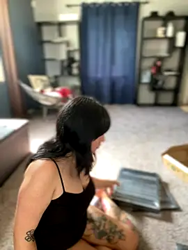 Snapshot of AriannaPena chatting on 09.21.25 AriannaPena online show from 09.21.25