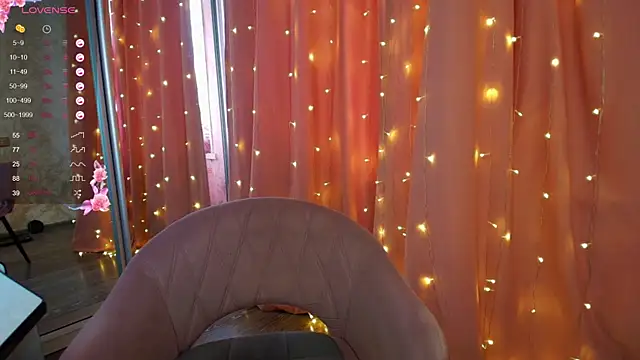Snapshot of Mia_Bows chatting on 07.19.26 Mia Bows online show from 07.19.26