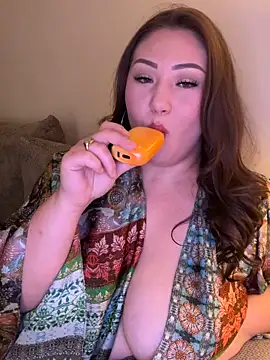 Snapshot of RosieDixx chatting on 05.26.26 RosieDixx online show from 05.26.26