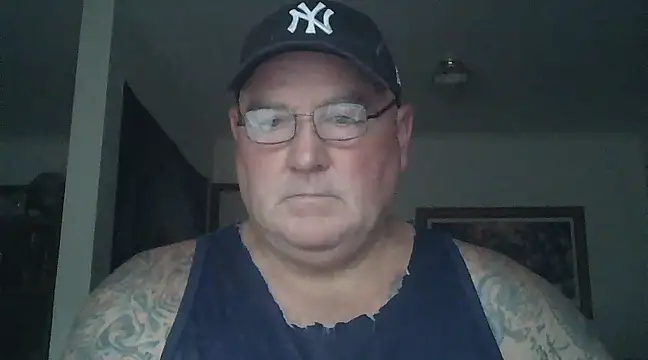 Snapshot of HOTANAL chatting on 03.17.25 HOTANAL online show from 03.17.25