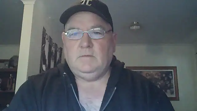 Snapshot of HOTANAL chatting on 09.23.25 HOTANAL online show from 09.23.25