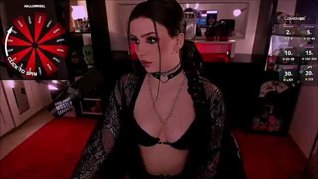 SofiRusselle online show from 10.31.25