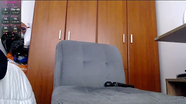 Juls winter  online show from 02.05.25