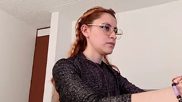 Snapshot of Juls_winter_ chatting on 02.04.26 Juls winter online show from 02.04.26