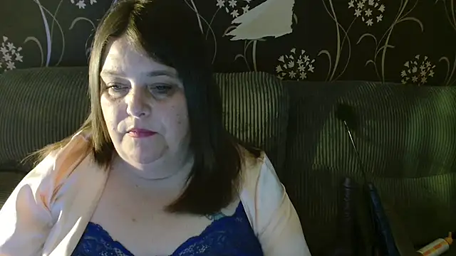 HouseWifeWhore Milf online show from 09.27.25