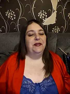 Snapshot of HouseWifeWhore_Milf chatting on 05.07.26 HouseWifeWhore Milf online show from 05.07.26